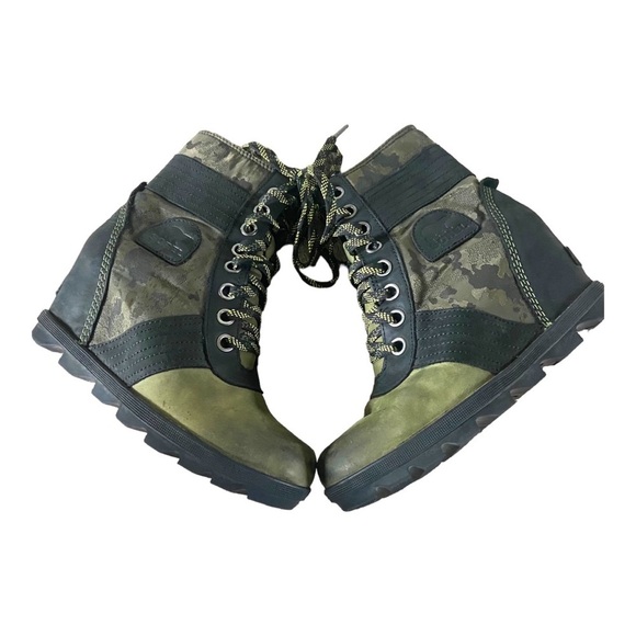 Sorel Lexie Wedge Lace Up Boots Camouflage Sz 7.5 Green/Black - Picture 1 of 6